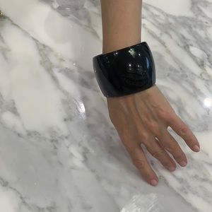 Black cuff